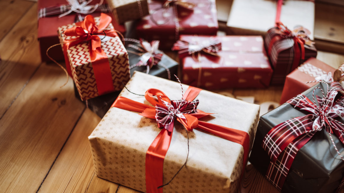 Project Give Back: Public Service Credit Union Makes Members’ Christmas Wishes a Reality